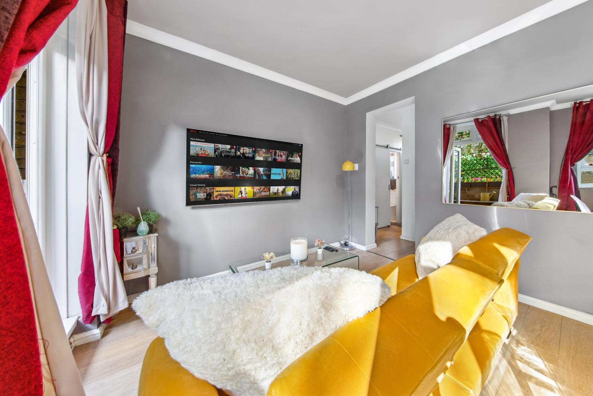 Boutique 2br Flat Near Waterloo Station * Londra